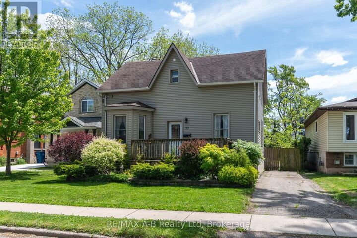 Property Photo:  55 Stratford Street  ON N5A 2H7 