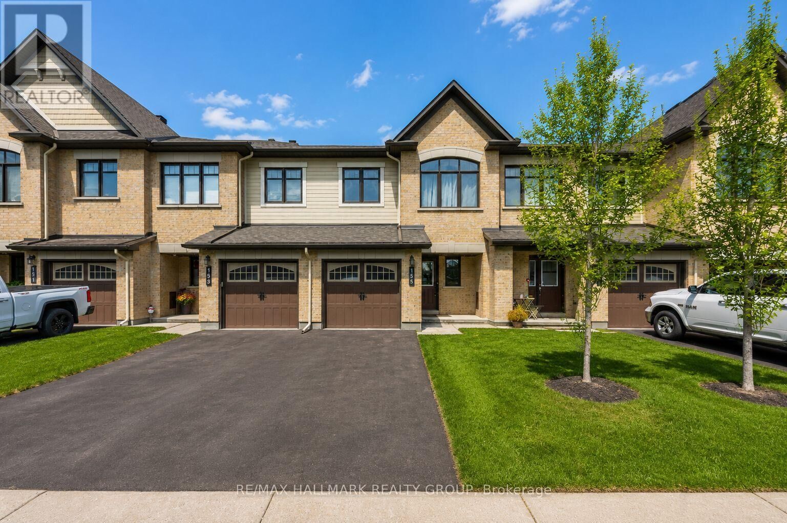 Property Photo: 155 Calvington Avenue ON K2T 0H8