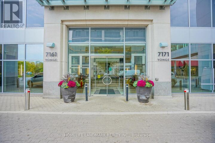 Property Photo: 7171 Yonge Street 2701 ON L3T 0C5
