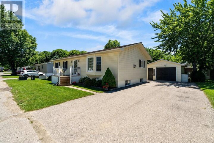 Property Photo: 13 Watergate Drive ON N7A 3Y3