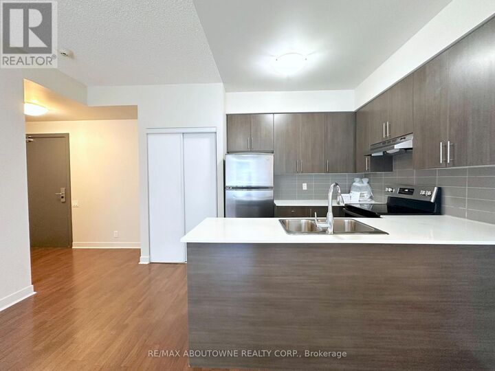 Property Photo: 188 Clark Boulevard 1002 ON L6T 0J2