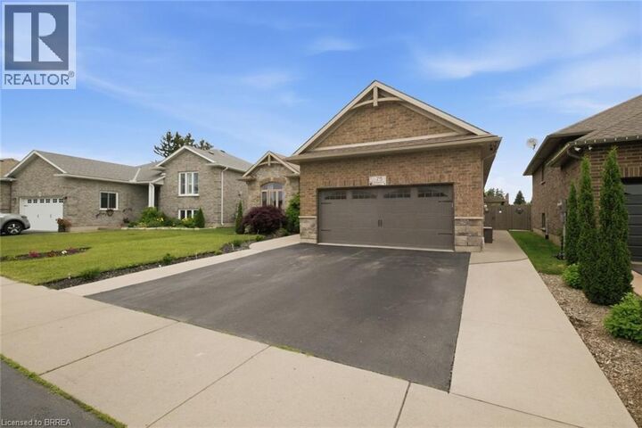 Property Photo:  75 Driftwood Drive  ON N3Y 0B4 