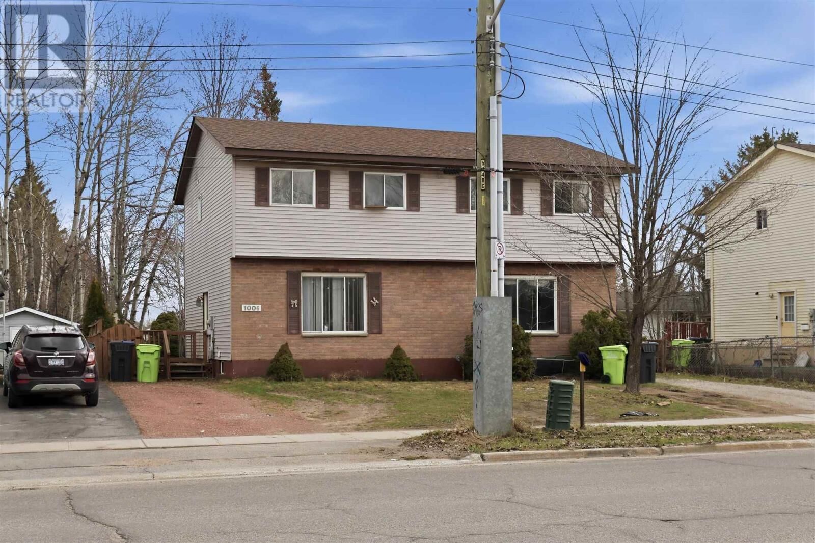 Property Photo:  1006 Pine St  ON P6B 5V1 