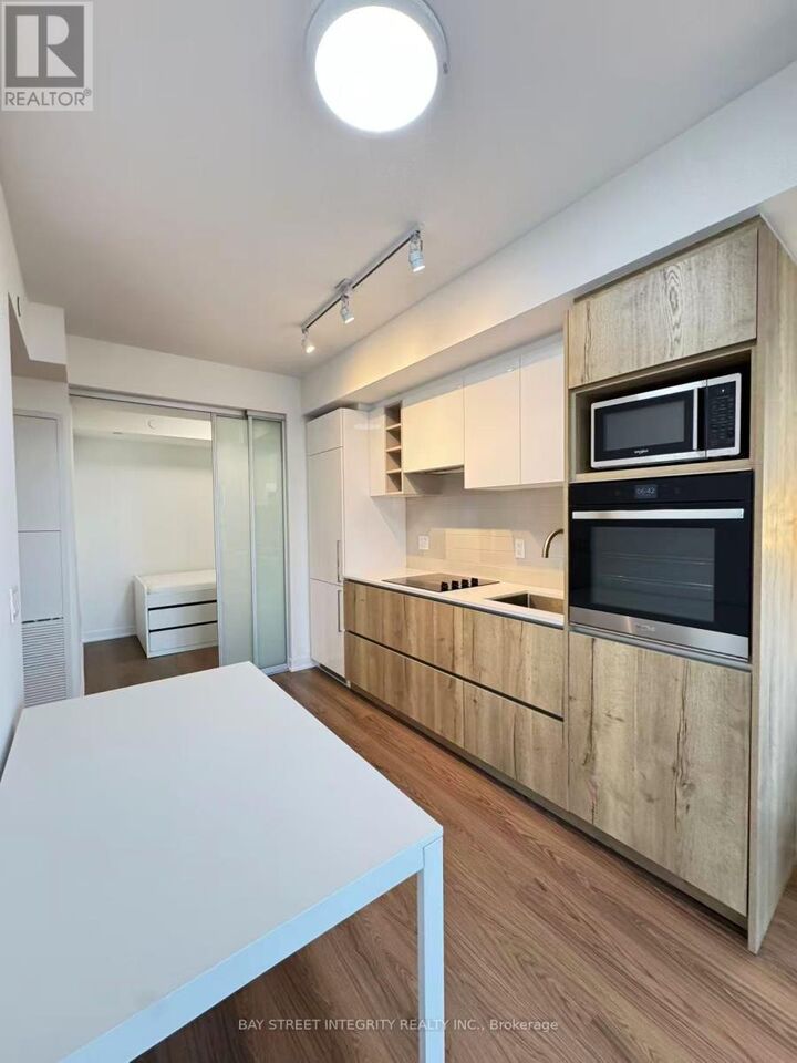 Property Photo:  319 Jarvis Street 3801  ON M5B 0C8 