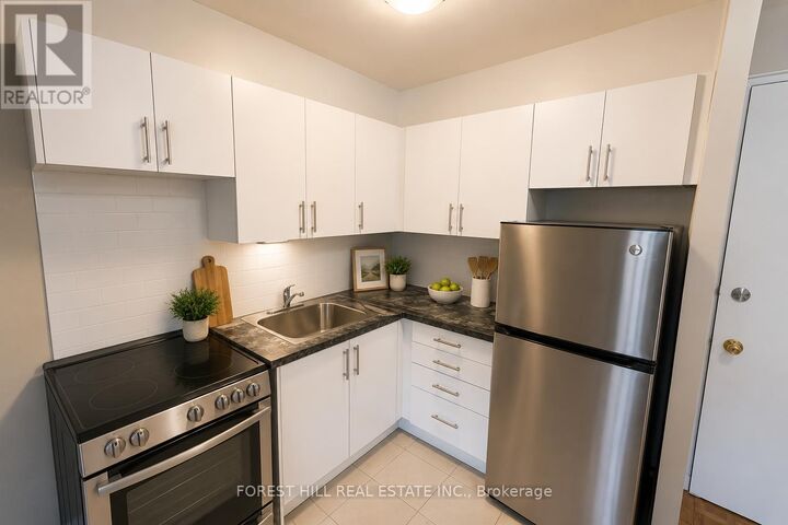 Property Photo:  104 Goodwood Park 304  ON M4C 5S9 
