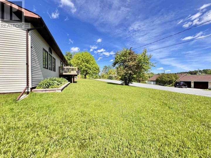 Property Photo: 17 Kenora Rd ON P0V 2M0