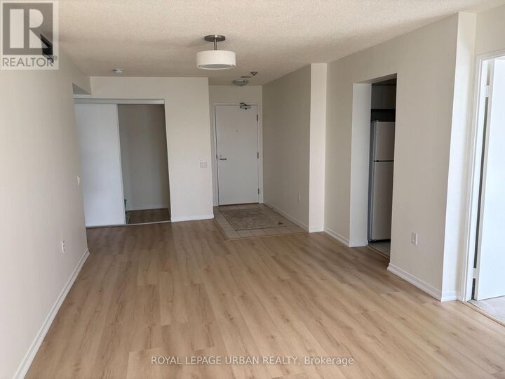 Property Photo:  21 Overlea Boulevard 902  ON M4H 1P2 