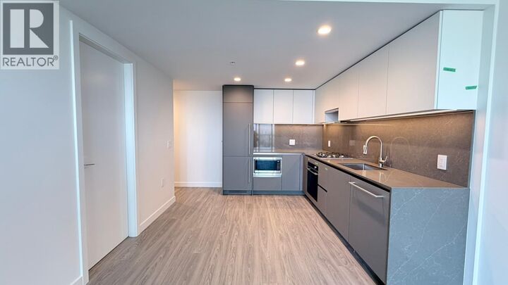 Property Photo:  2135 Springer Avenue 3701  BC V5B 0C1 