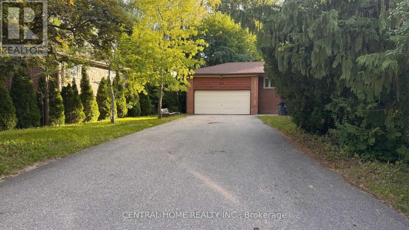Property Photo:  100 Burbank Drive  ON M2K 1N4 