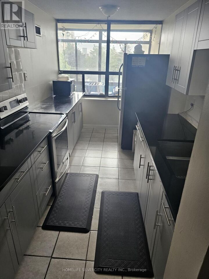 Property Photo:  18 Knightsbridge Road 510  ON L6T 3X5 