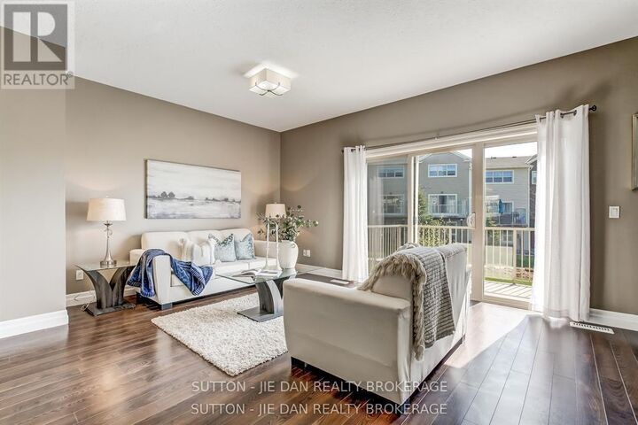 Property Photo: 1850 Beaverbrook Avenue 9 ON N6H 0G7