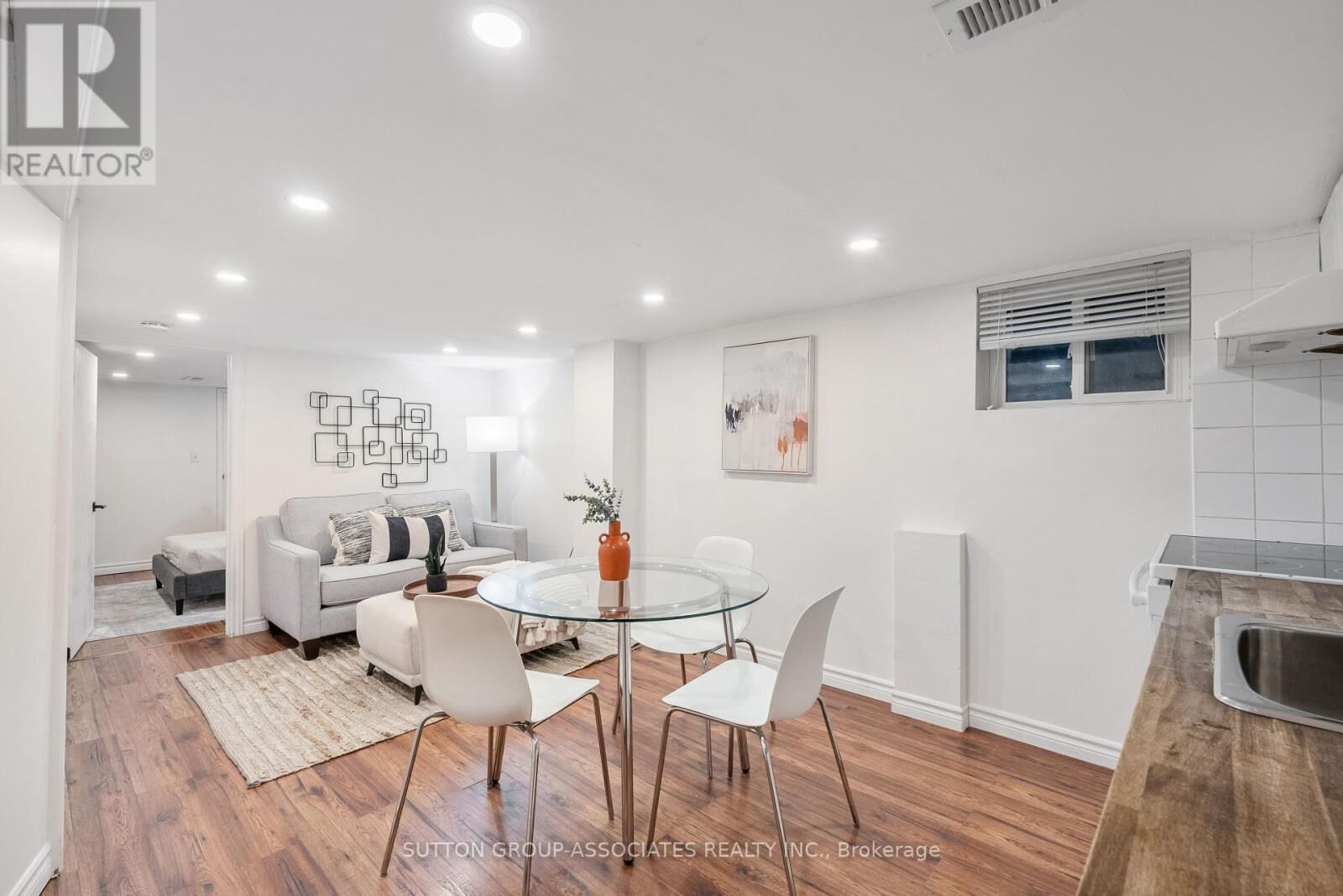 Property Photo:  10 Innes Avenue Bsmt  ON M6E 1M8 