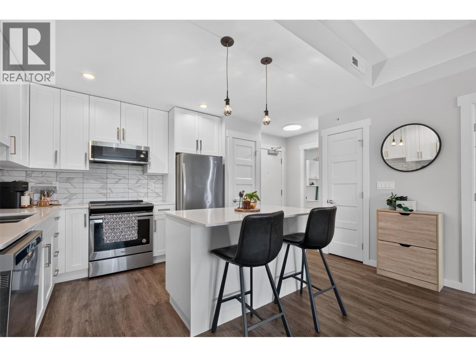 Property Photo: 710 Stockwell Avenue 403 BC V1Y 6V9