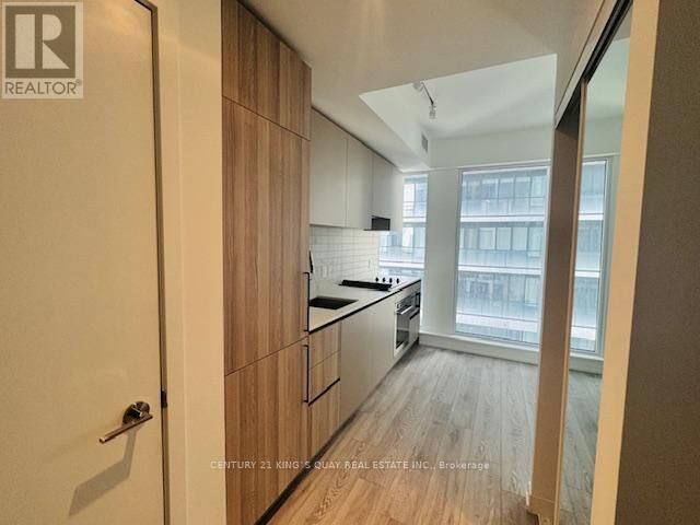 Property Photo:  55 Mercer Street 3206  ON M5V 0W4 