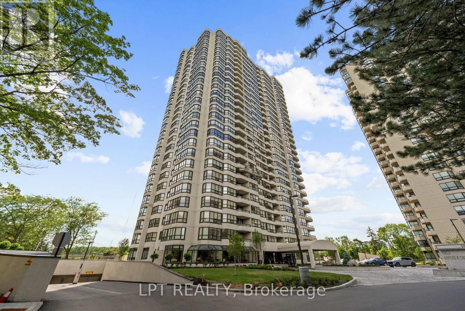 Property Photo:  1510 Riverside Drive 1505  ON K1G 4X5 