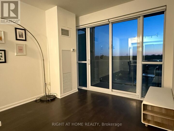 Property Photo:  11 Bogert Avenue 605  ON M2N 0H4 