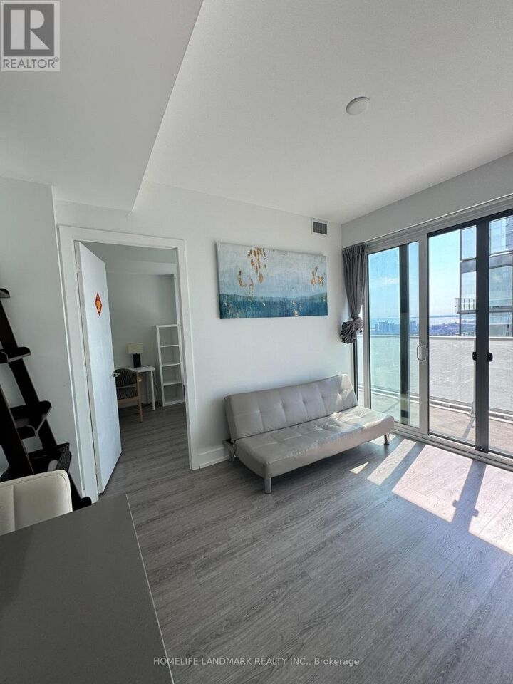 Property Photo:  7 Grenville Street 5401  ON M4Y 0E9 