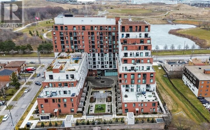 Property Photo:  3100 Keele Street 504  ON M3M 2H4 