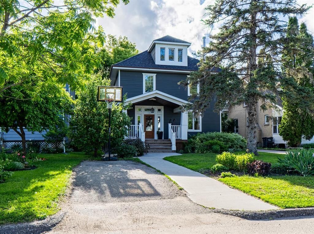 Property Photo: 151 5th Street Southeast MB R1N 1H4