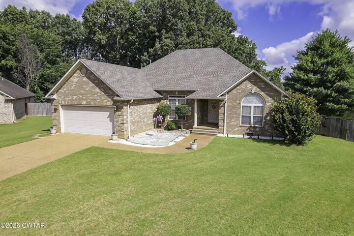 Property Photo: 87 Lennox Village Drive TN 38305