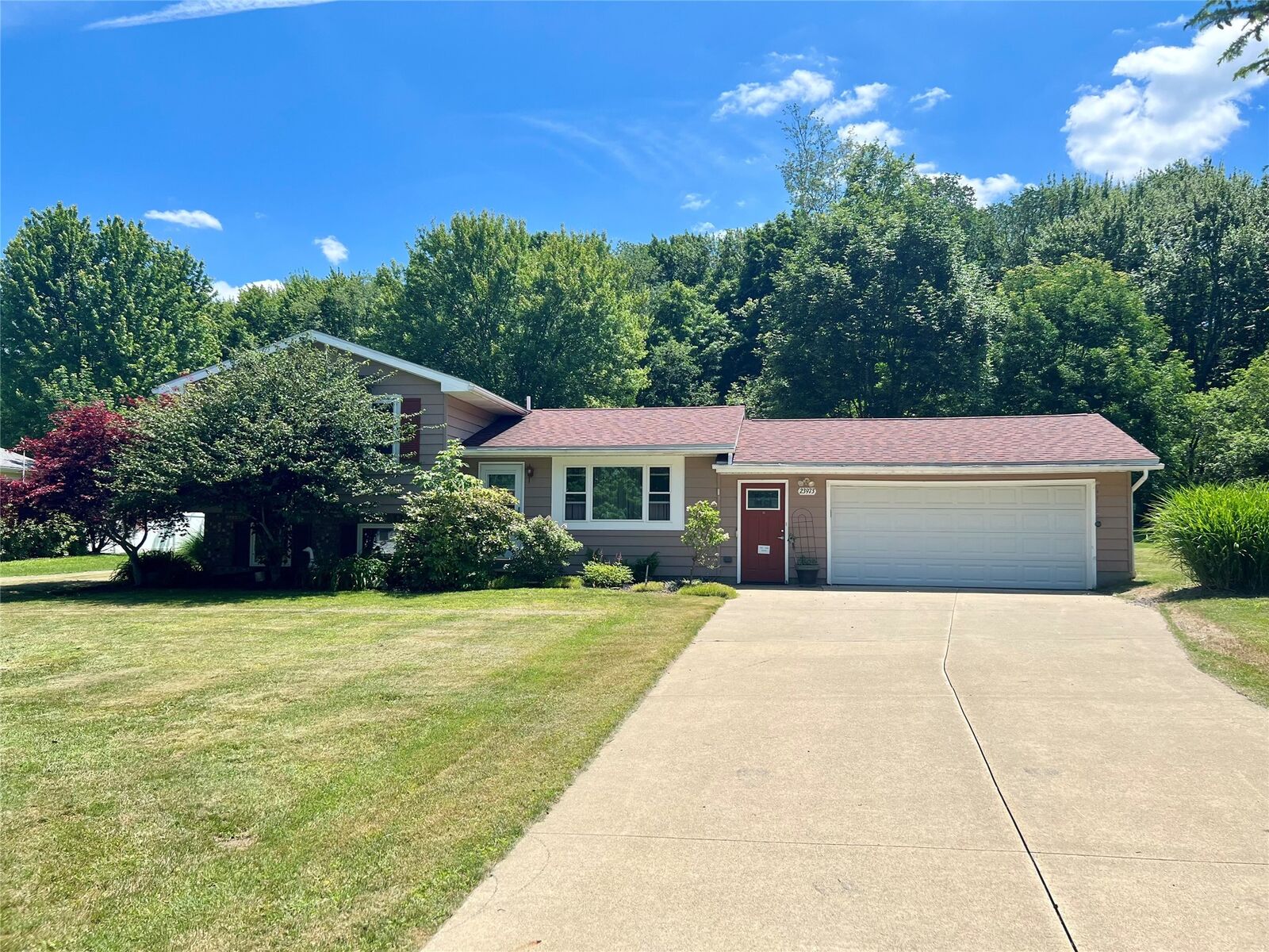 Property Photo:  23973 Thornapple Drive  PA 16403 