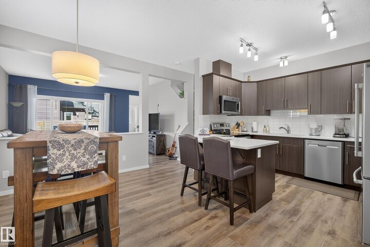 Property Photo:  199 Aberdeen Crescent  AB T8H 0Z1 