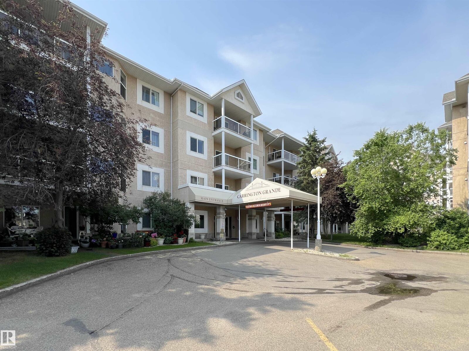 Property Photo:  10511 42 Avenue NW 110  AB T6J 7G8 