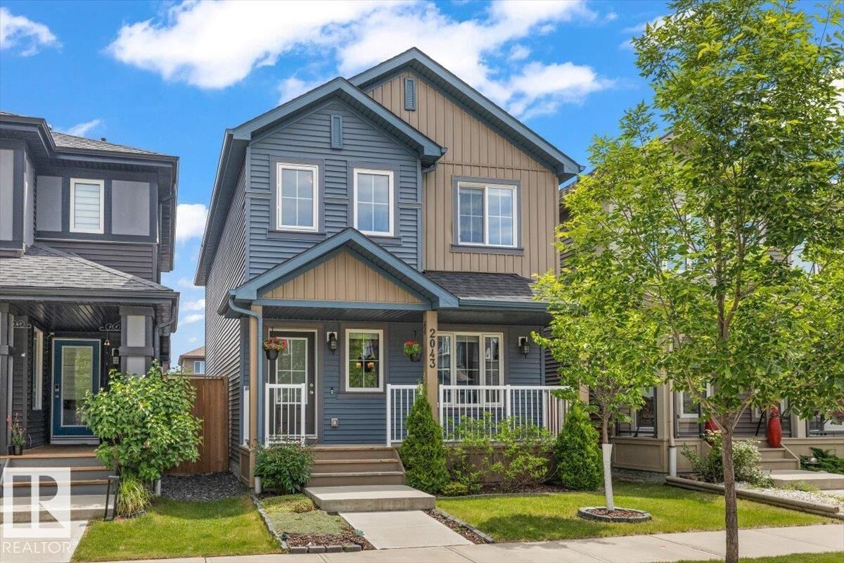 Property Photo:  2043 Graydon Hill Crescent SW  AB T6W 4C5 