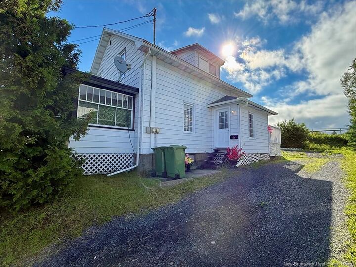 93 39E Avenue — photo 1