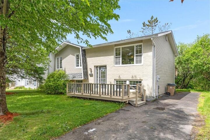 Property Photo:  77 Varsity Street  NB E2K 4K8 