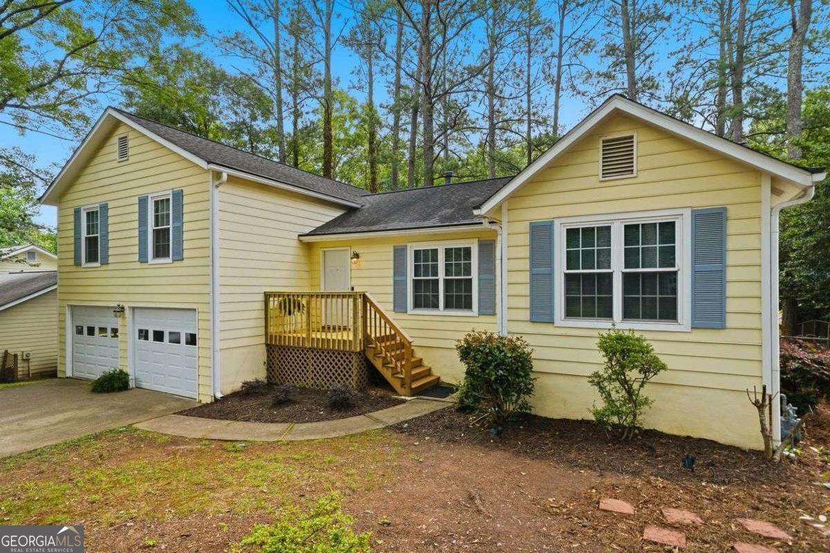 Property Photo: 165 Tyson Circle GA 30076