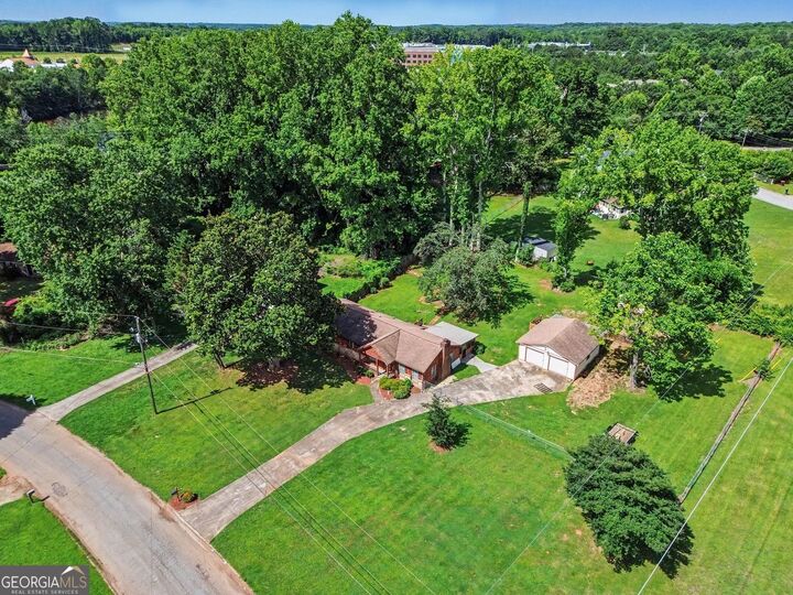 Property Photo:  8865 North View Drive  GA 30122 