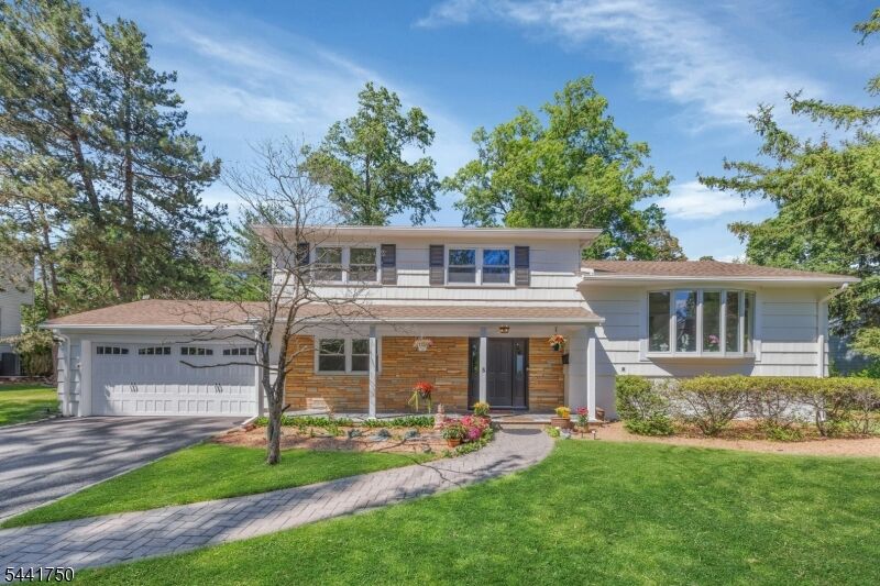 Property Photo:  5 Fairview Ave  NJ 07052 