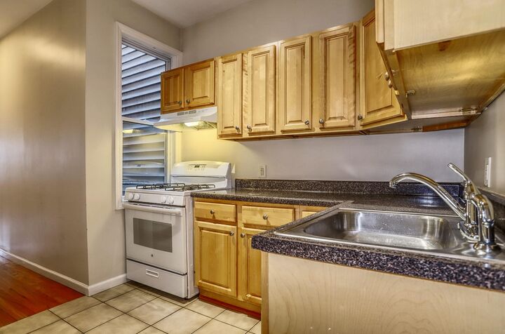 Property Photo:  273 Webster Ave 3  NJ 07307 