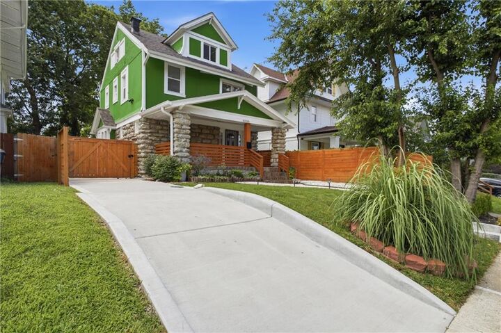 Property Photo:  3230 Bellefontaine Avenue  MO 64128 