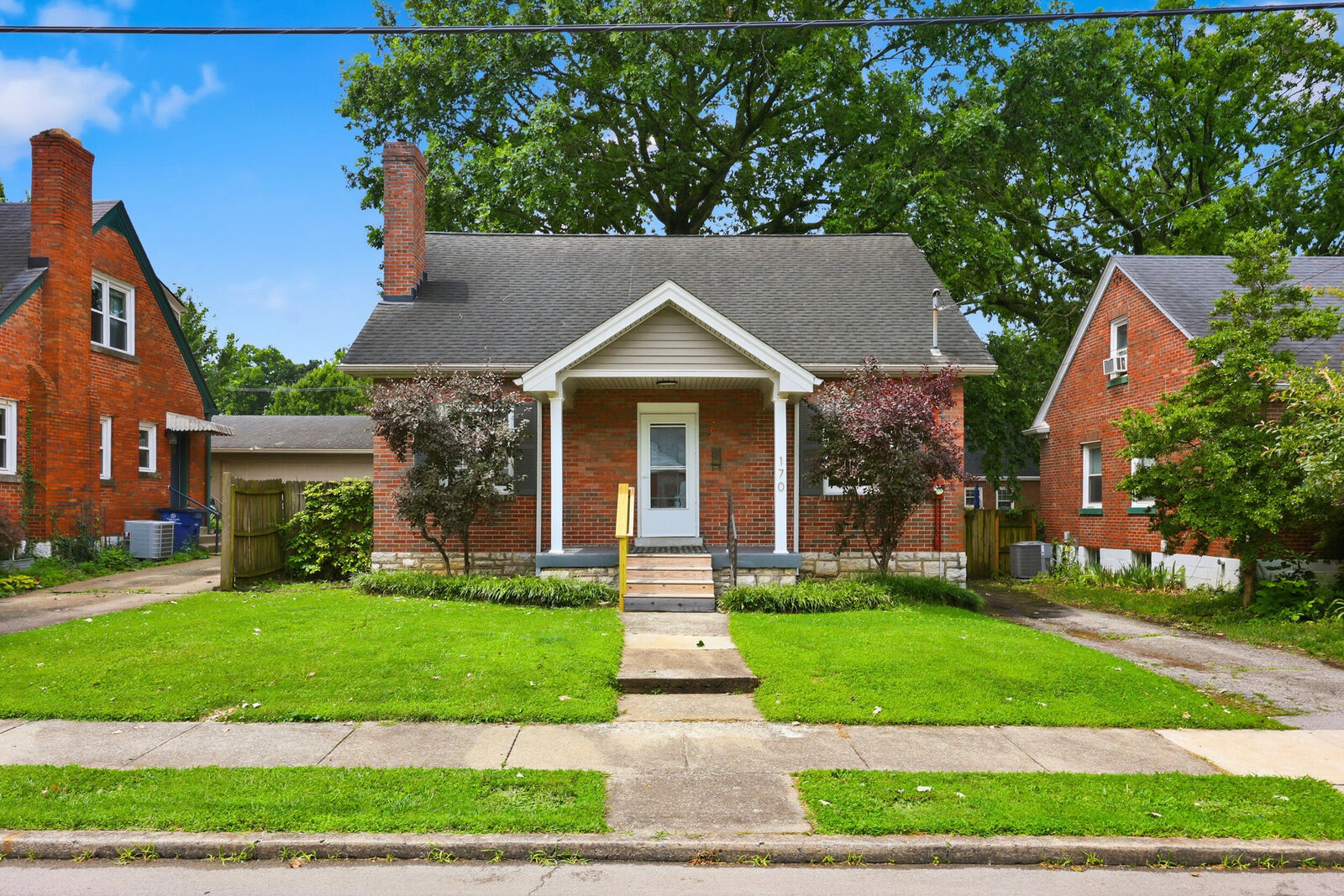 Property Photo:  170 Burnett Avenue  KY 40505 