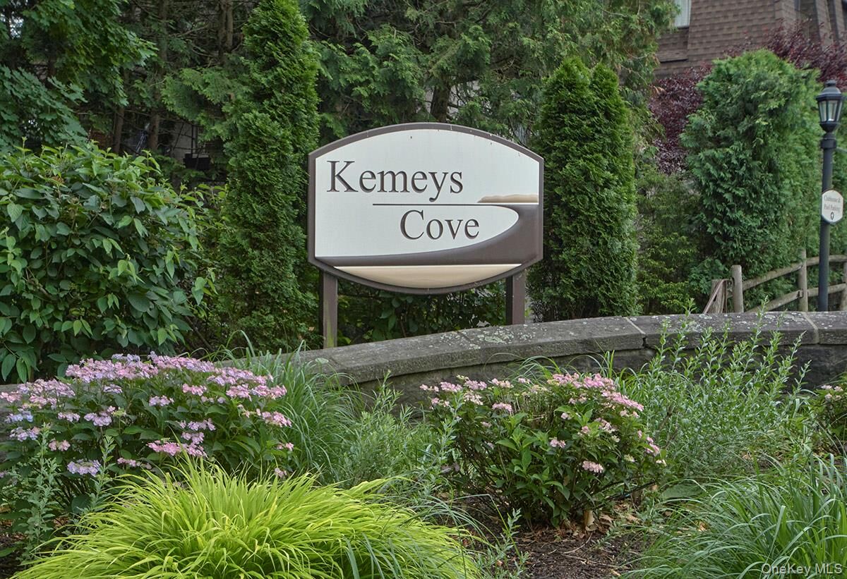 Property Photo:  317 Kemey Cove 317  NY 10510 