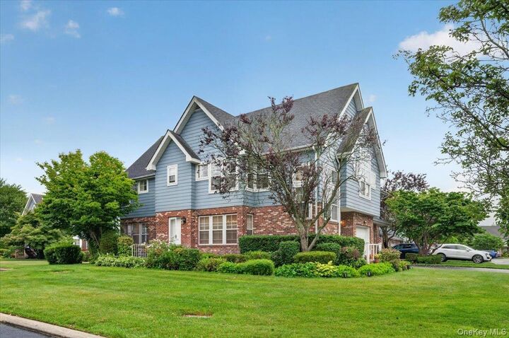 Property Photo:  41-43 Broadlawn Drive 41 And 43  NY 11722 