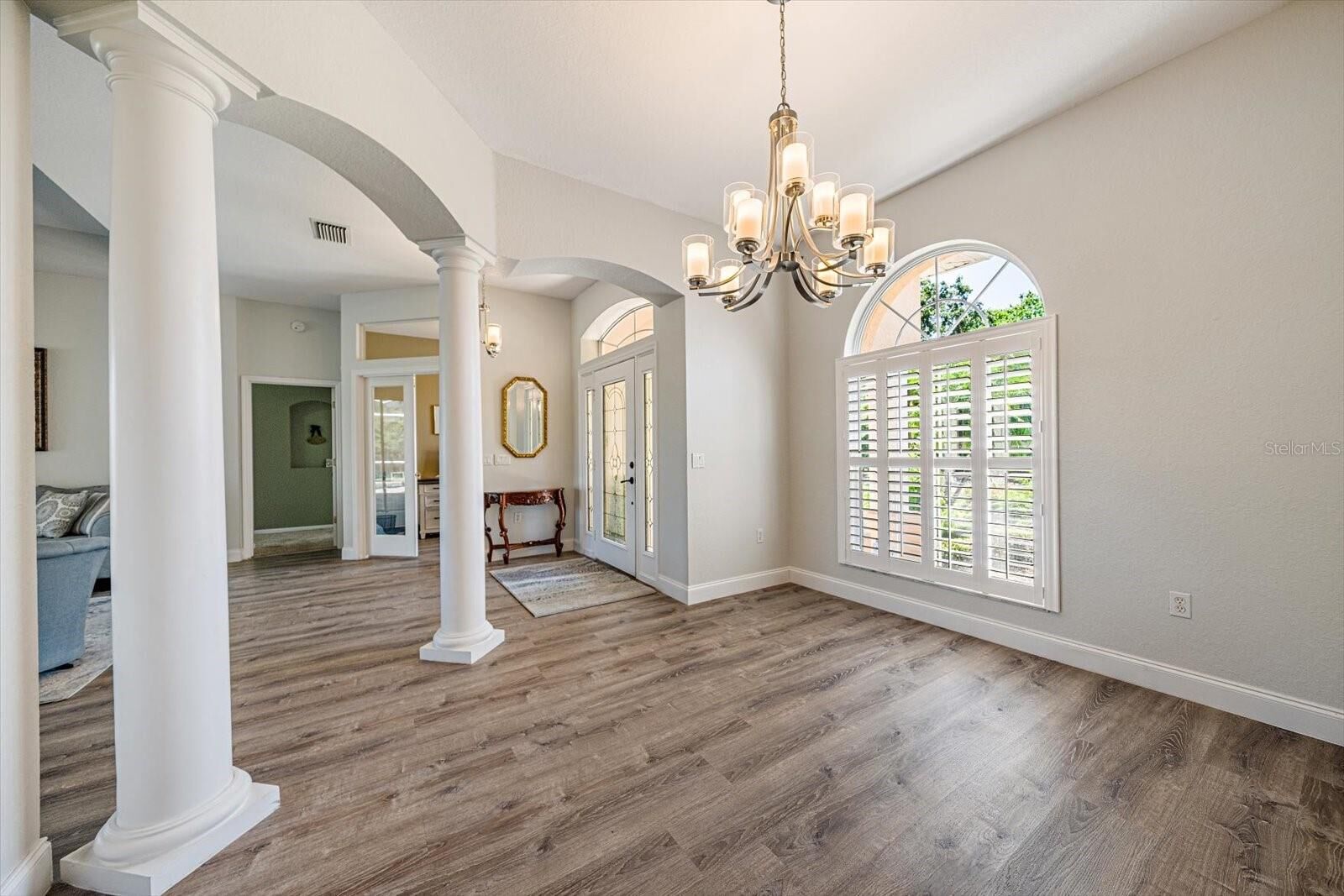 Property Photo: 11909 Summer Meadow Drive FL 34202