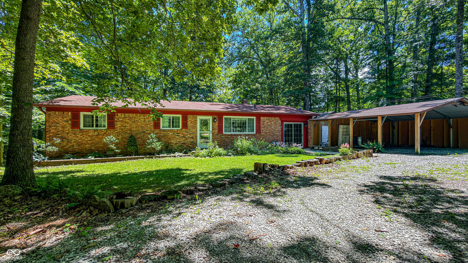Property Photo: 1421 Annandale Drive IN 47448