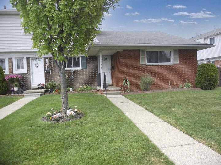 Property Photo:  8147 Busko Street  MI 48093 