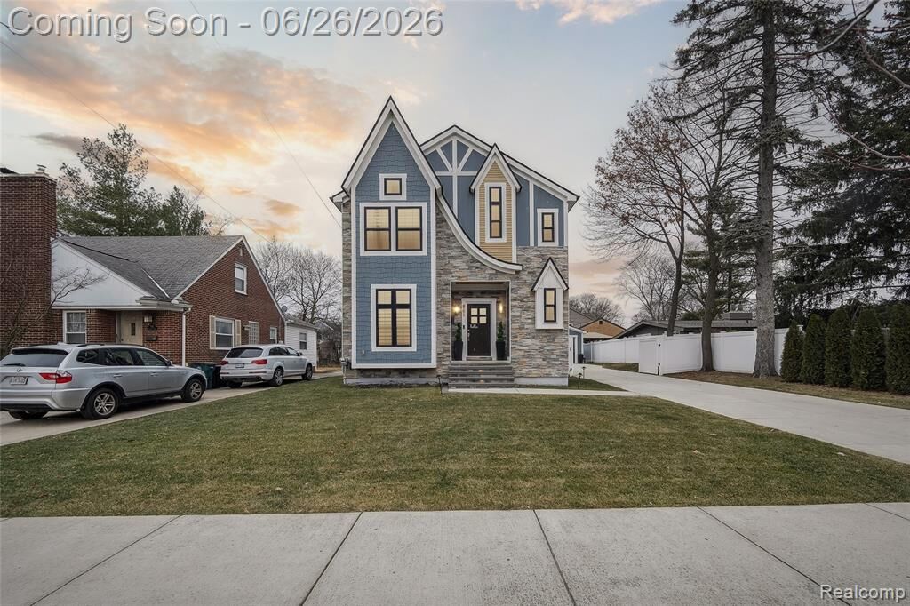 Property Photo: 861 Coolidge Road MI 48009 5853