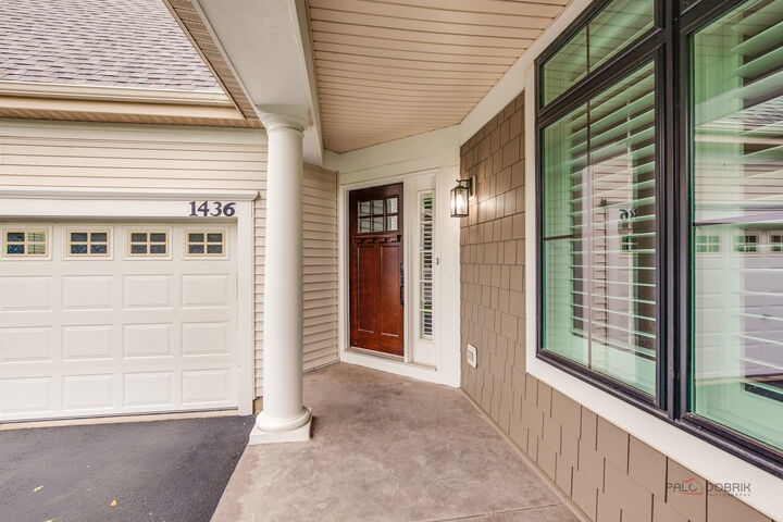 Property Photo: 1436 Gregory Court IL 60061