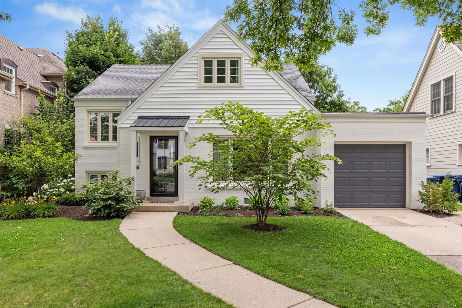 Property Photo:  3929 Grove Avenue  IL 60558 