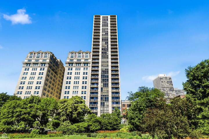 Property Photo:  2314 N Lincoln Park West 9N  IL 60614 