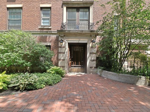 Property Photo: 410 Ridge Avenue 23-2 IL 60202