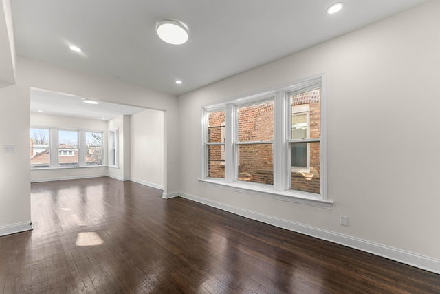Property Photo:  7532 S Champlain Avenue 1st  IL 60619 