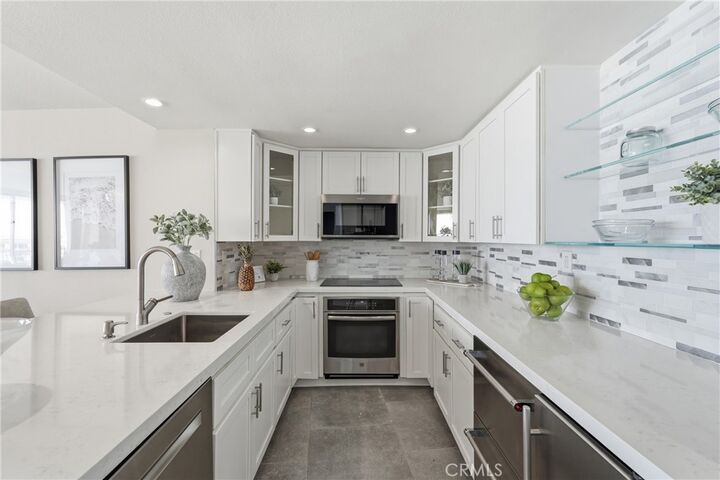 Property Photo:  700 E Ocean Boulevard 2305  CA 90802 
