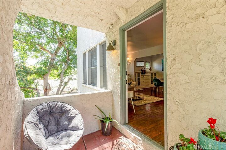 Property Photo: 2400 2402 Merton Avenue CA 90041