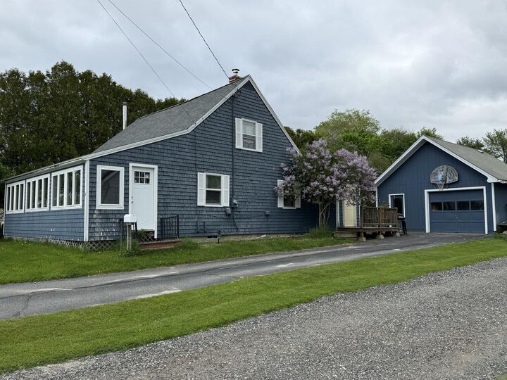 Property Photo:  4 North Street  ME 04654 